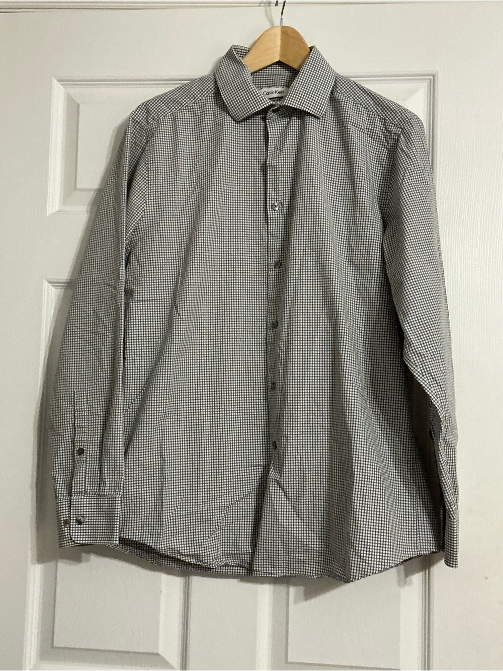 🎉 3 for $20🎉 Calvin Klein Men’s Dark Grey and White Microcheck Dress Shirt